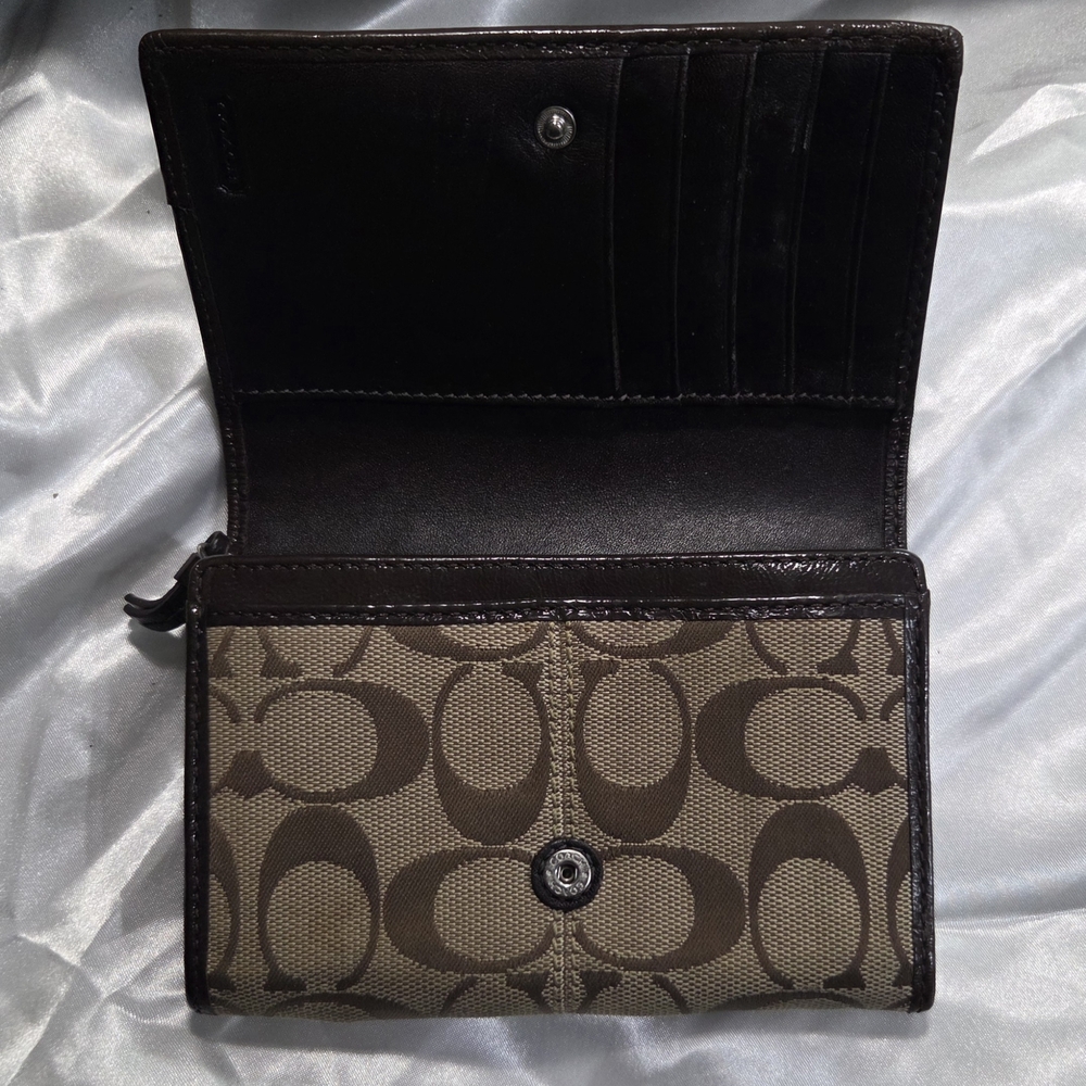 Coach Signature 5 Piece Collection - Picture 11 of 13